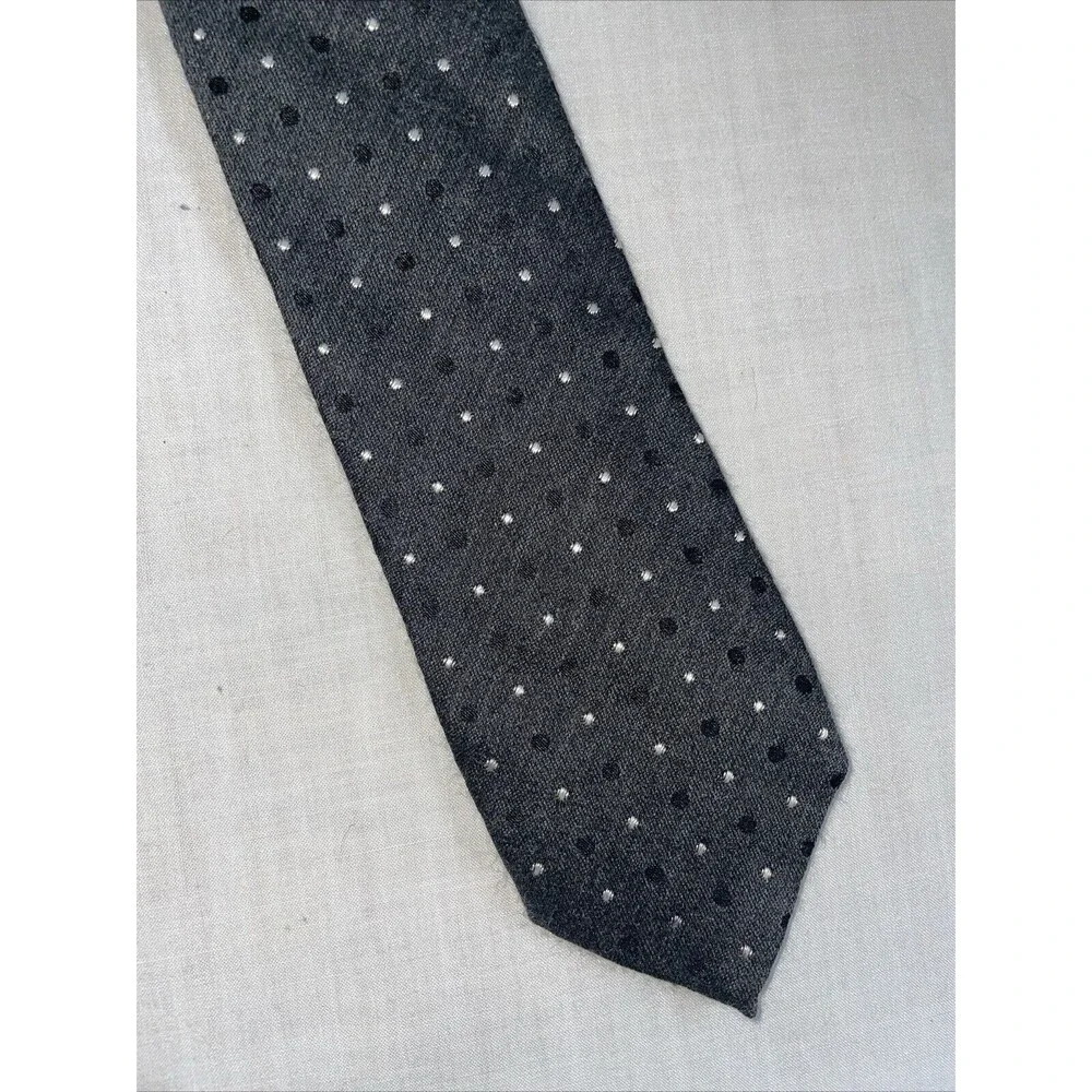 Hugo Boss Men’s Dress Tie Size 57” Black Dotted Wool Blend Business Formal
